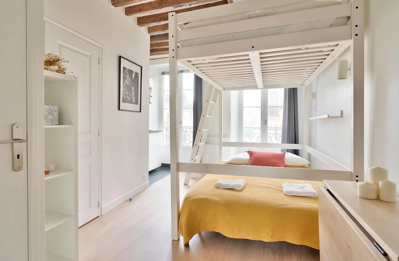Stylish Mezzanine In The Heart Of 3f Apartamento *