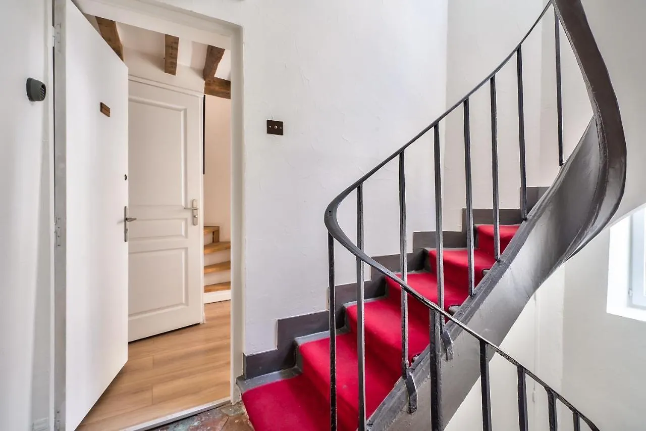 Stylish Mezzanine In The Heart Of 3f